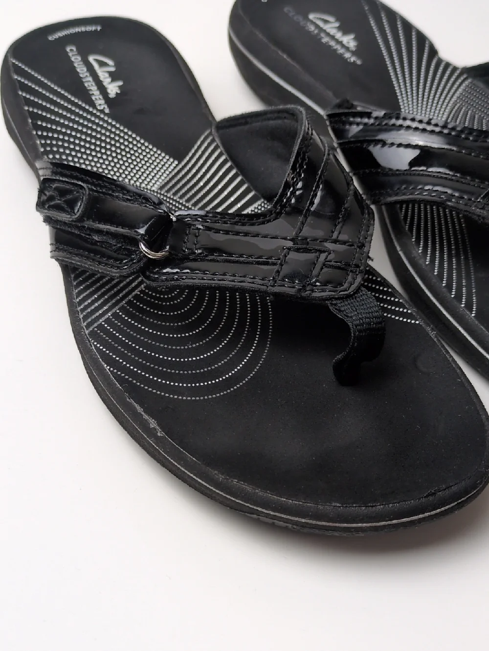 Clarks Cloudsteppers Black Patent  CushionSoft Flip Flop Sandals Women's 10